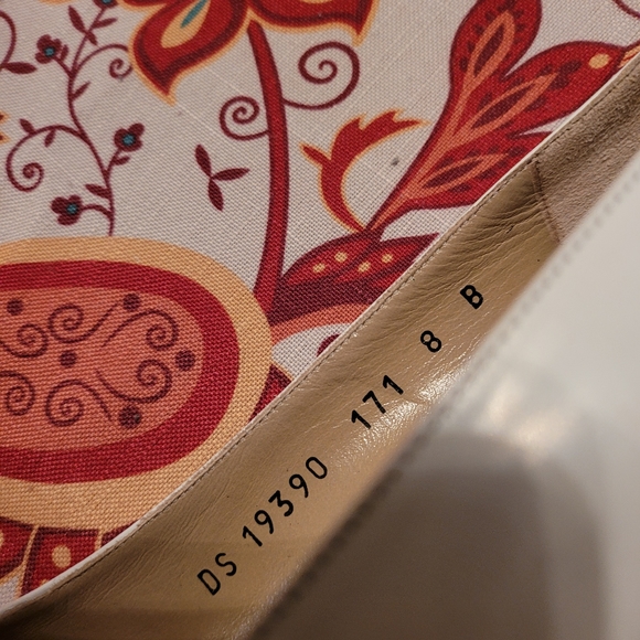 SALVATORE Ferragamo - Picture 11 of 11